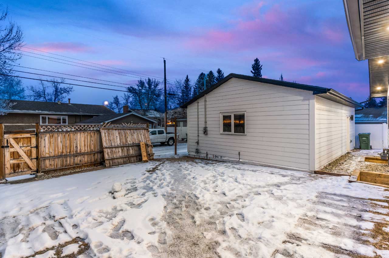 1111-LAKE-WAPTA-WAY-23
